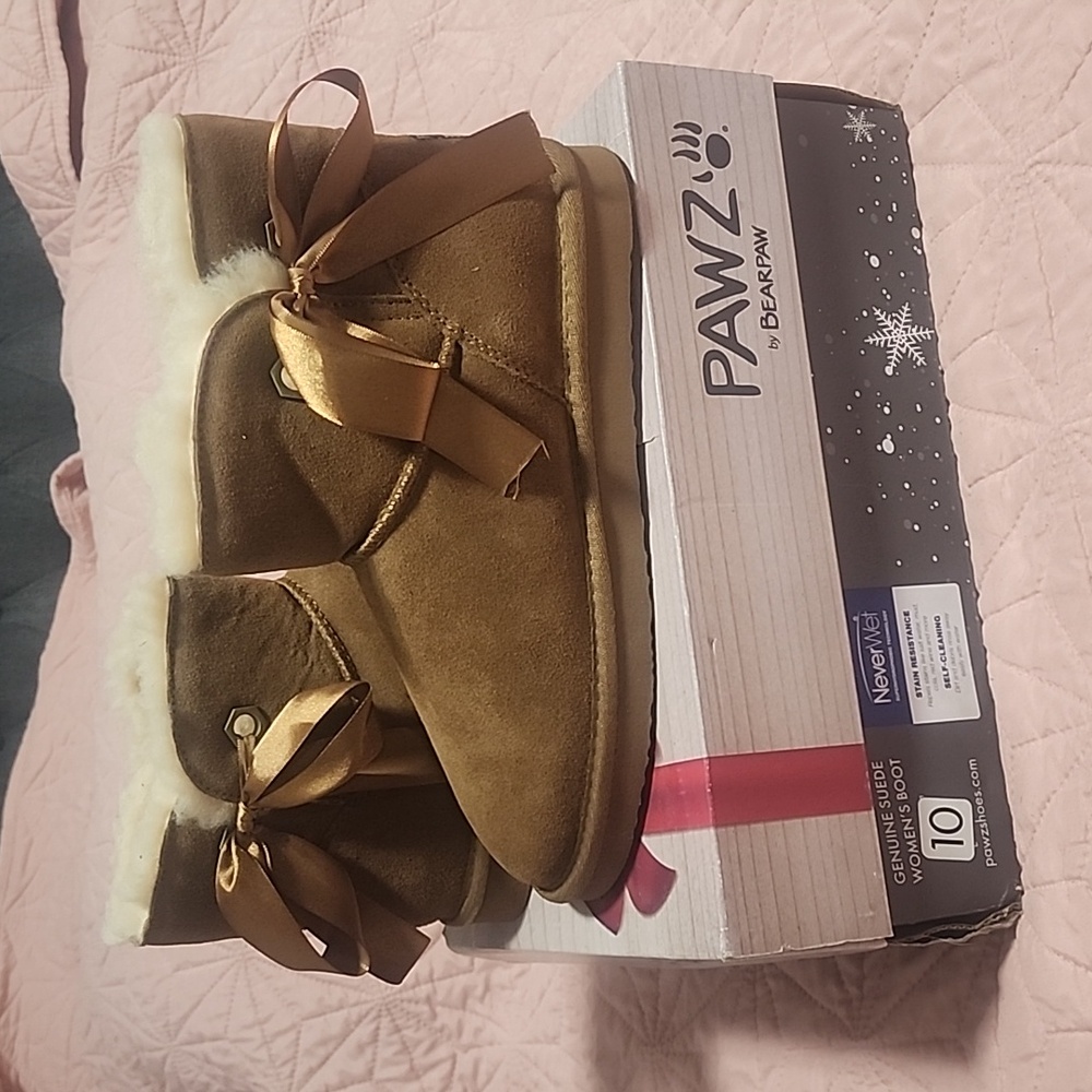 PAWZ by BearPaw Short Boots